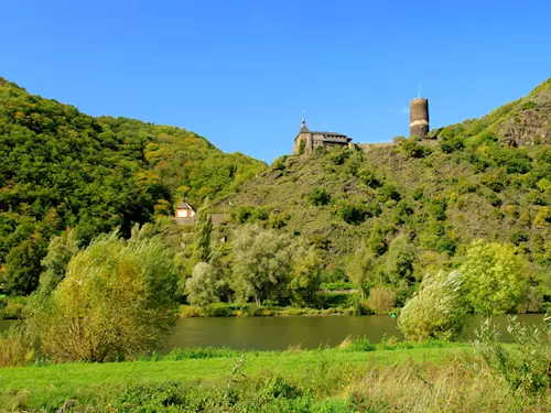 Dvůr po skalami – Bischofstein