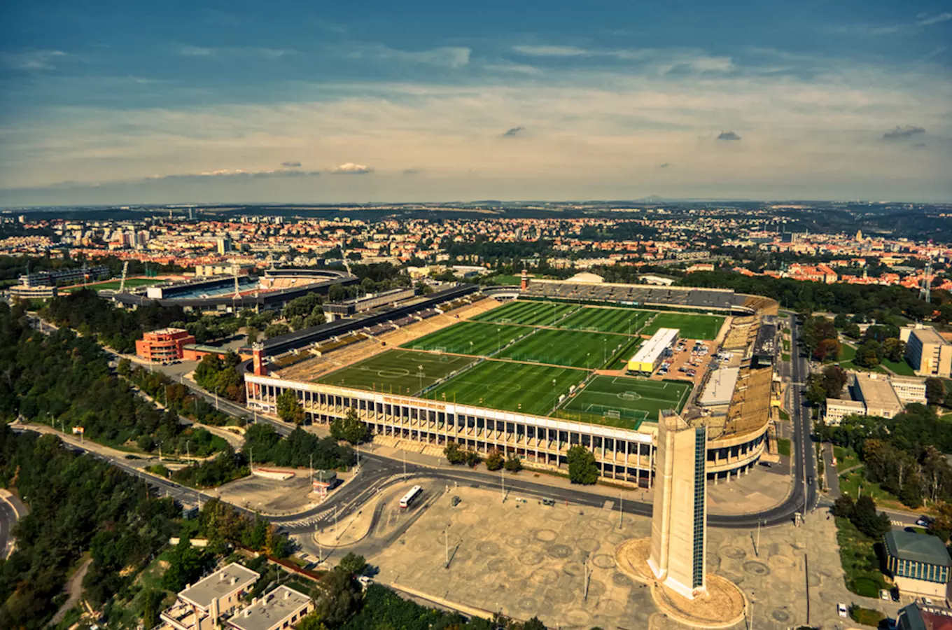 Strahovský stadion v Praze - největší stadion v České republice i na světě