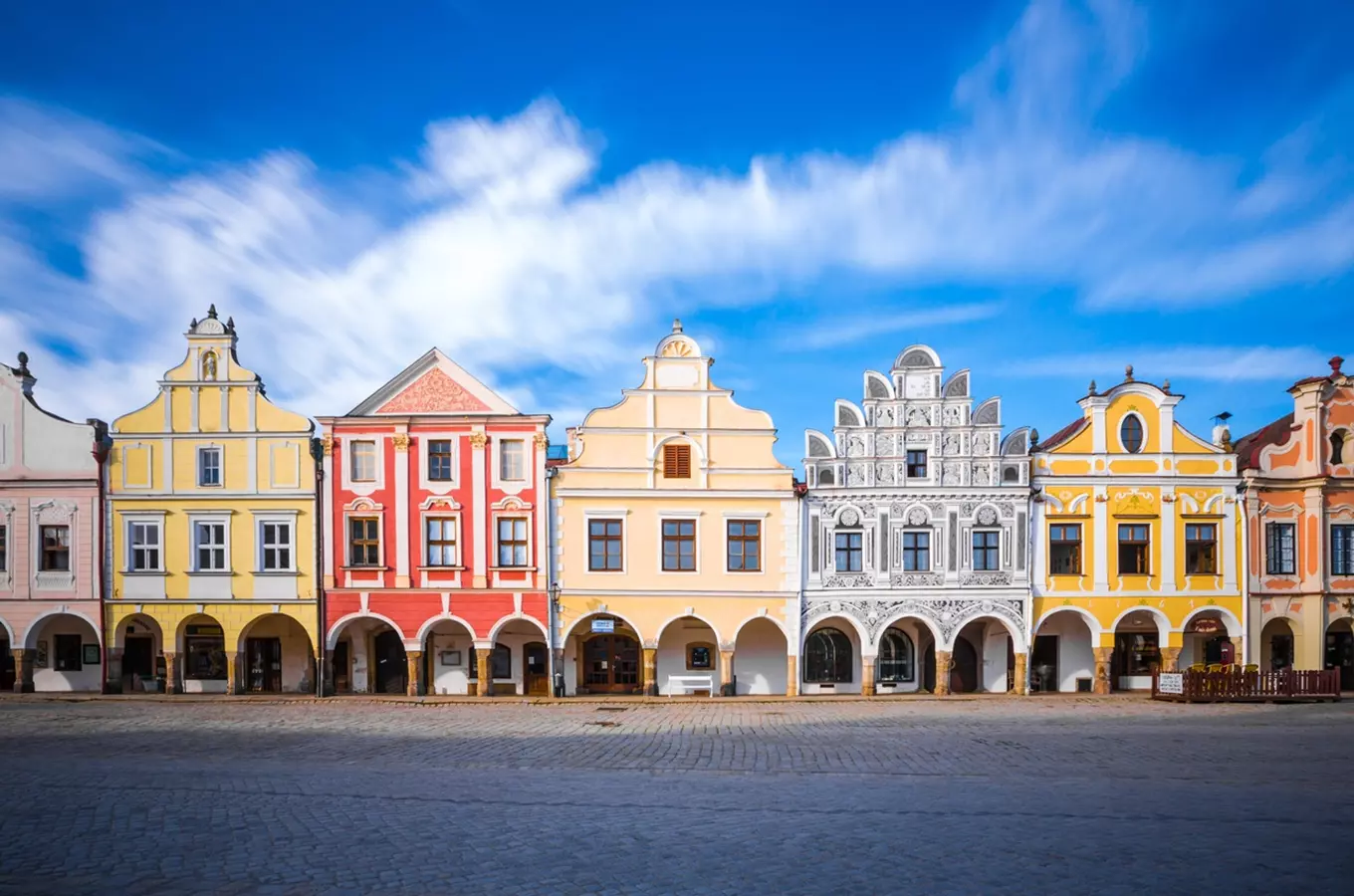 Kraj Vysočina: tři památky UNESCO, mistr Santini a sklářské tradic