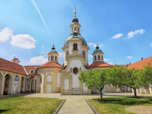 Bílá Hora a benediktinský klášter na Bílé hoře – komentovaná prohlídka