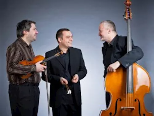 Pacora Trio