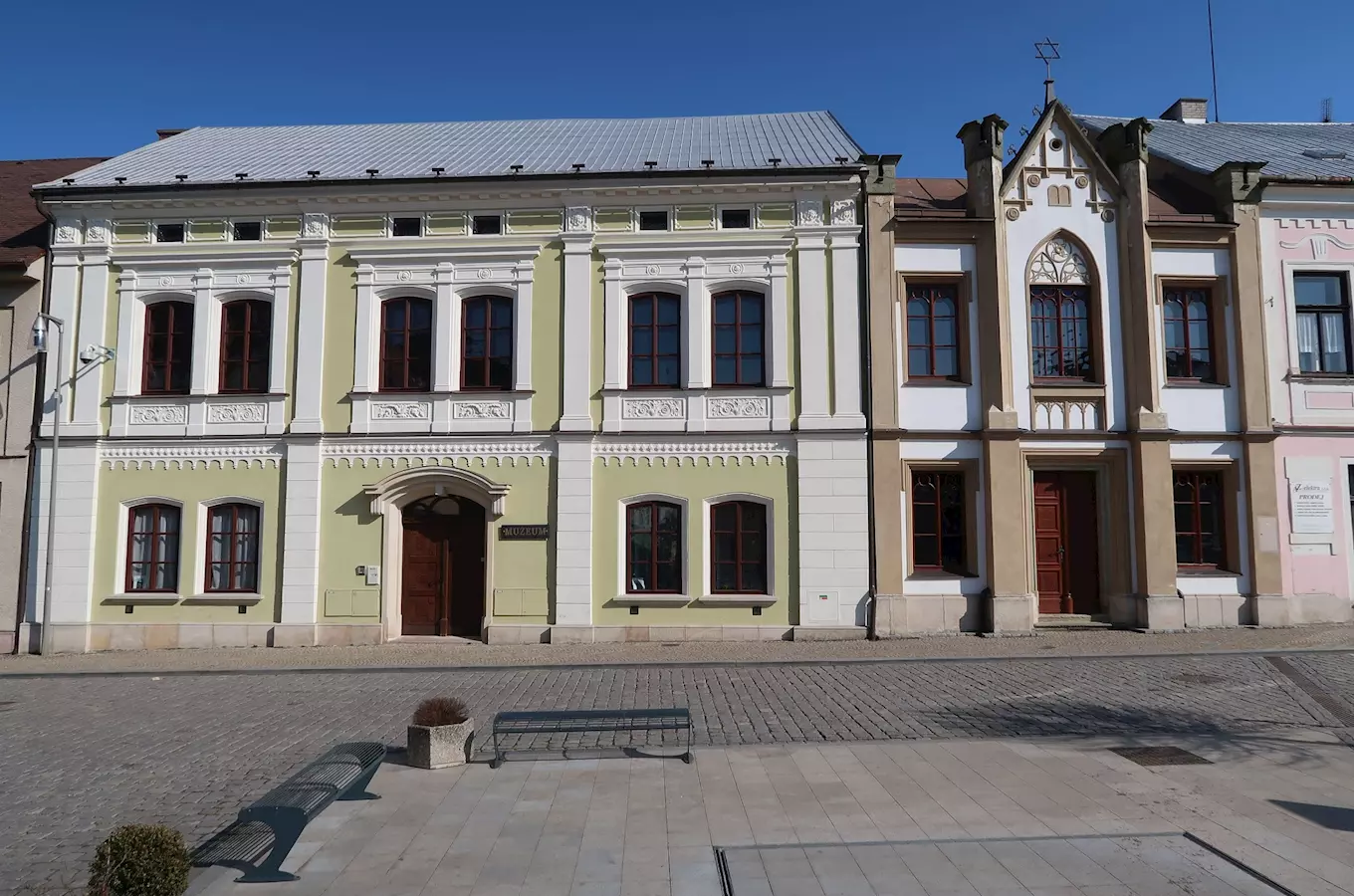 Vlastivedné muzeum - rabínský dum a synagoga v Dobrušce