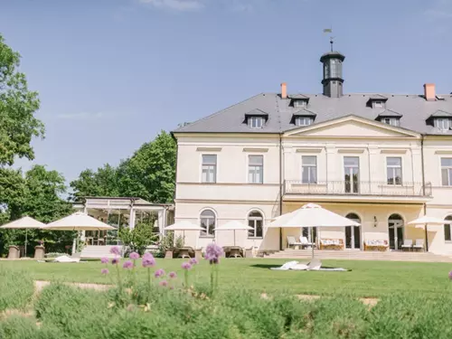 Chateau Mcely – zámecký eco-chic hotel