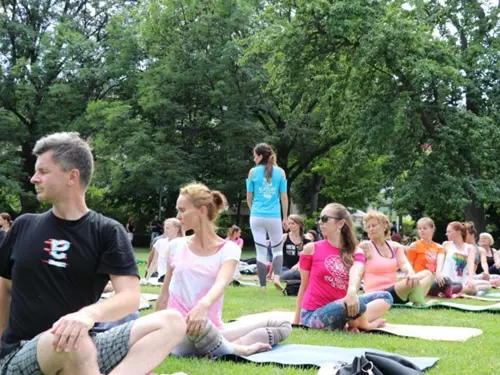 Lekce jógy zdarma v Táboře – Cvičte jógu s námi 2020