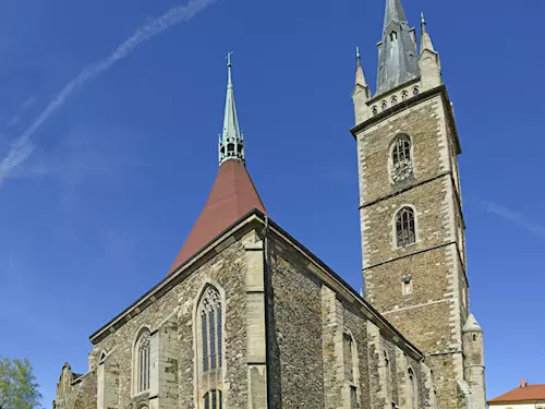 Kostel sv. Petra a Pavla s vyhlídkovou věží v Čáslavi