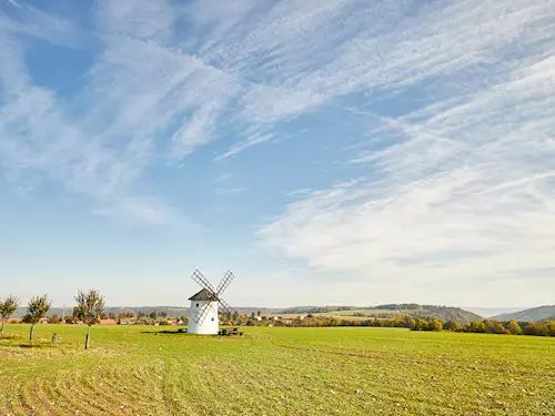 Větrný mlýn Spálov – nejmenší větrný mlýn v České republice