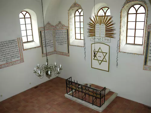 Synagoga a židovský hřbitov Dolní Kounice
