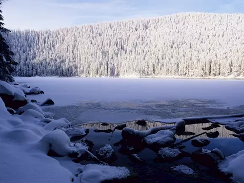 zimní Certovo jezero