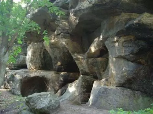 Malá a Velká Cikánská jeskyně  u Sloupu v Čechách