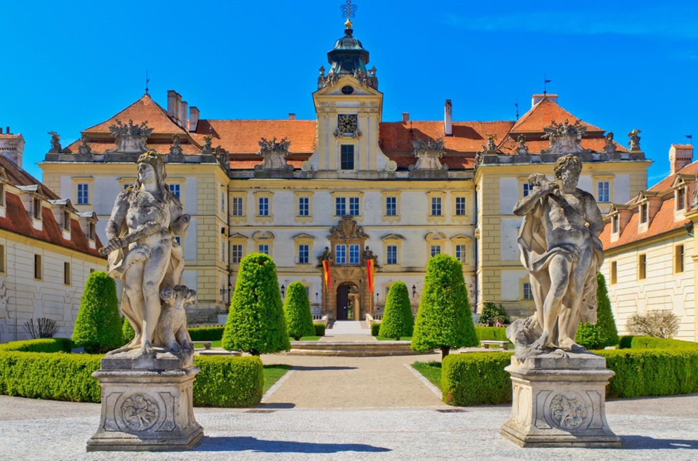 Zámek Valtice – za poznáním a vínem na jižní Moravu – Kudy z nudy