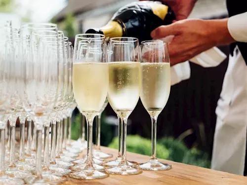 Největší evropský svátek šampaňského Grand Jour de Champagne v Praze právě začíná