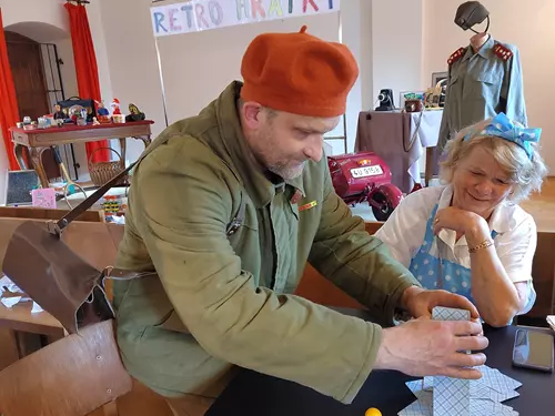 Retrohrátky na státním zámku v Benešově nad Ploučnicí