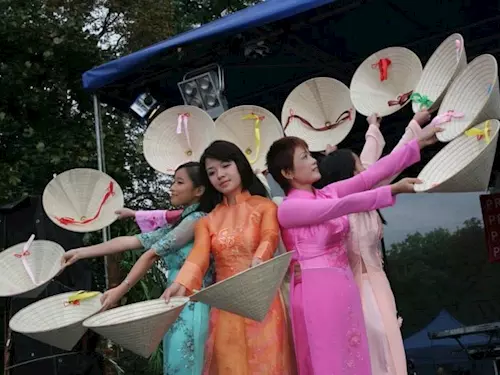 Festival Barevná devítka se rozzáří barvami z celého světa