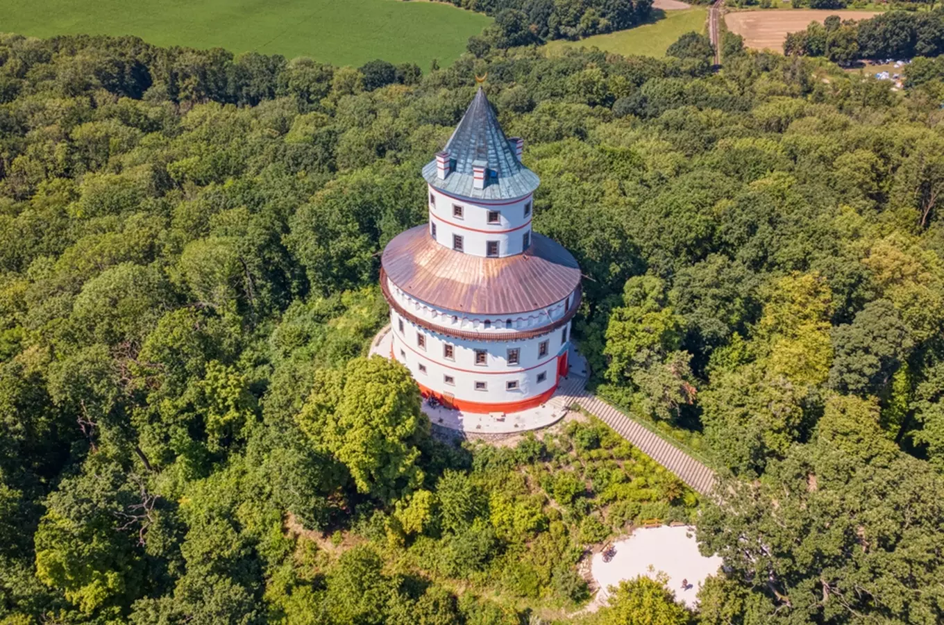 Udělejte si prázdninový výlet do městečka pod Humprechtem 