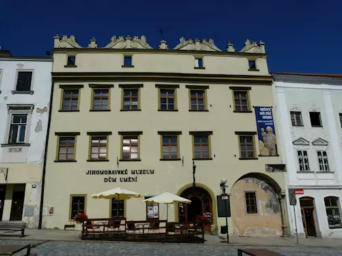 Dům umění ve Znojmě – Slavíkovský palác