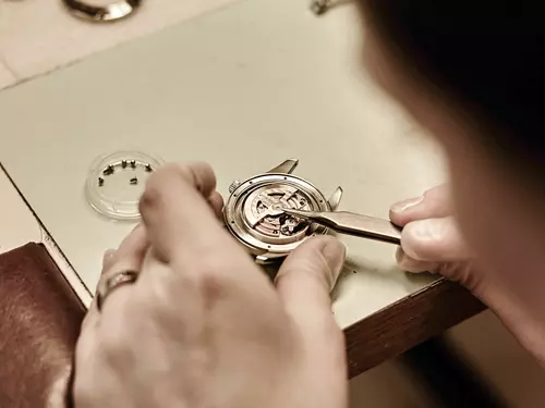 Montáž hodinek PRIM Manufacture 1949