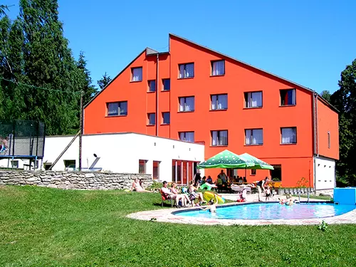 Hotel Na Trojce – hotel se saunou a bazénem pod Jeseníkem