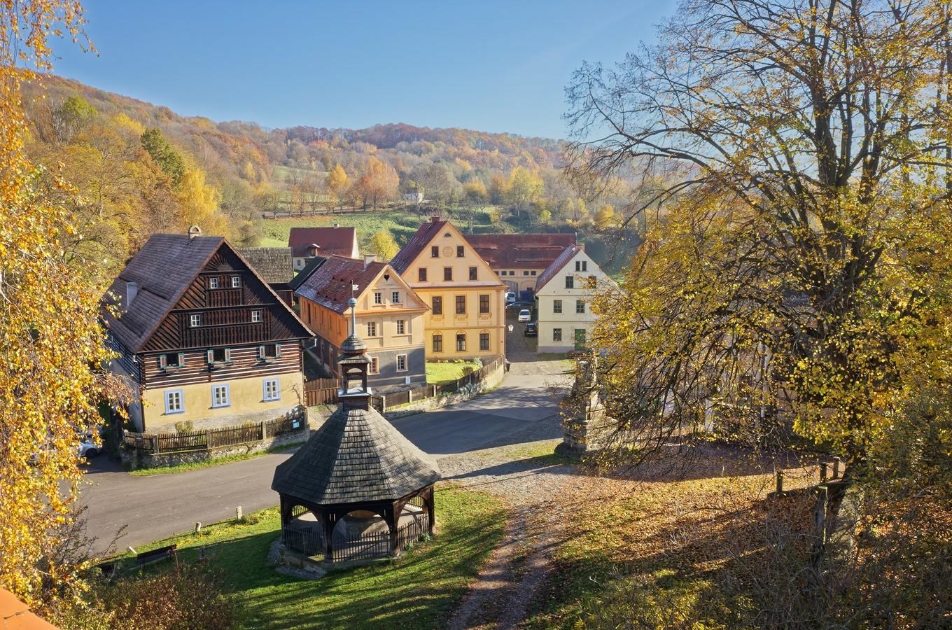 Podzim Na Vesnici – Kudy Z Nudy