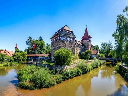 Věda a historie není nuda: pět hradů v Evropě, které kdysi patřily českým králům