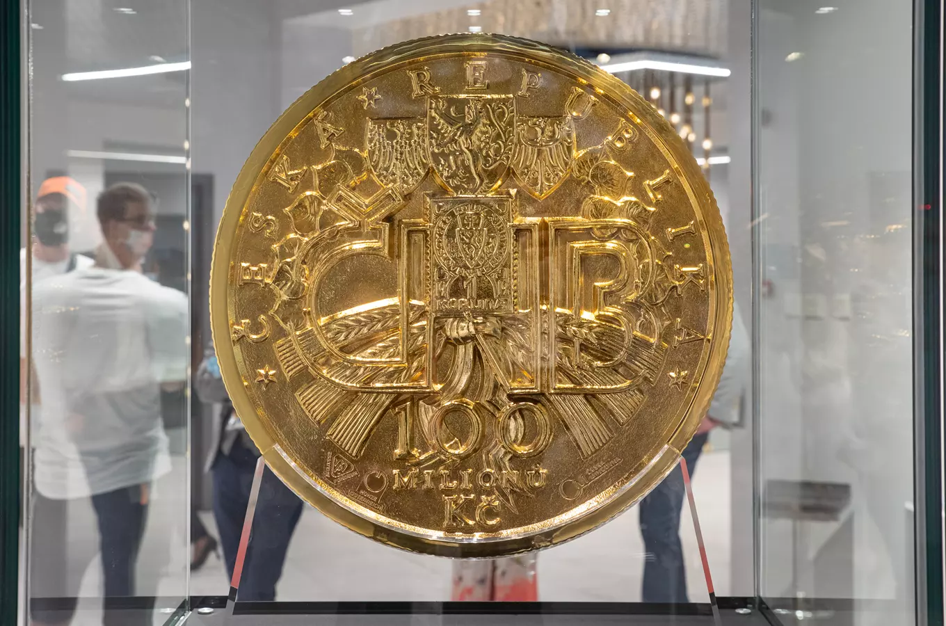 Největší zlatá mince - největší mince světa, vyrobená gravírováním