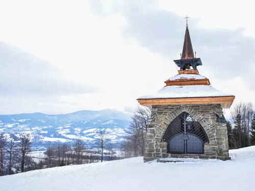 Kaple sv. Antonína na Ondřejníku v Beskydech, kudy z nudy