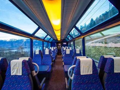 Švýcarský panoramatický vůz – novinka roku 2023 na české železnici