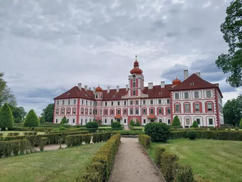 Podívejte se na státní svátek do běžně nepřístupných částí zámku Mnichovo Hradiště