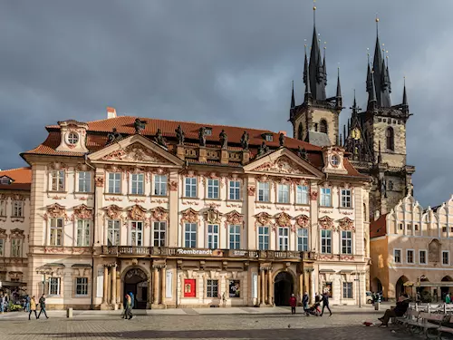 Palác Kinských v Praze