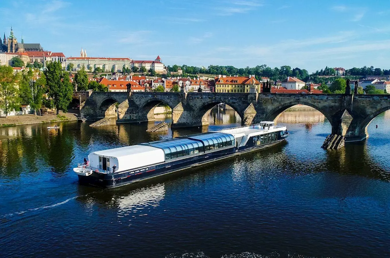 Grand Bohemia – největší výletní loď na Vltavě