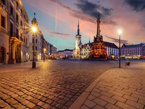 Olomouc, Kudy z nudy, sloup Nejsvětější Tropice