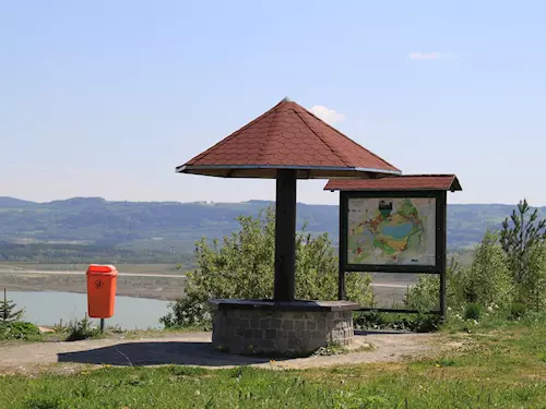 Vyhlídka Masák nad jezerem Medard
