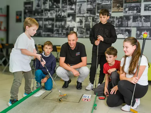 Minigolfové lekce pro děti – zdarma v MinigolfParku Maniny