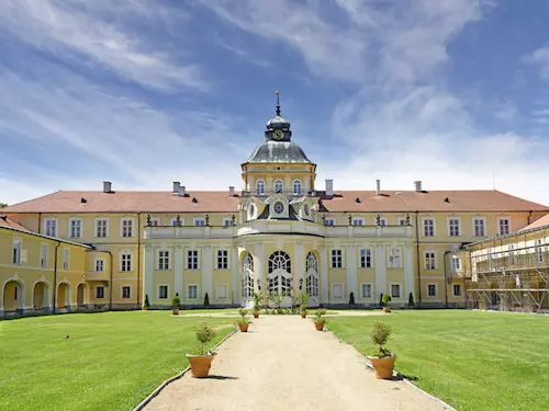 Zámek Hořovice – půvabný zámek za Sluneční branou