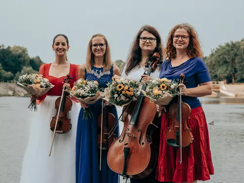 Královéhradecké kvarteto – Známé muzikálové melodie