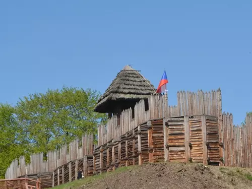 Pohádkové památky: 50 archeologických unikátů, které najdete u nás v Česku