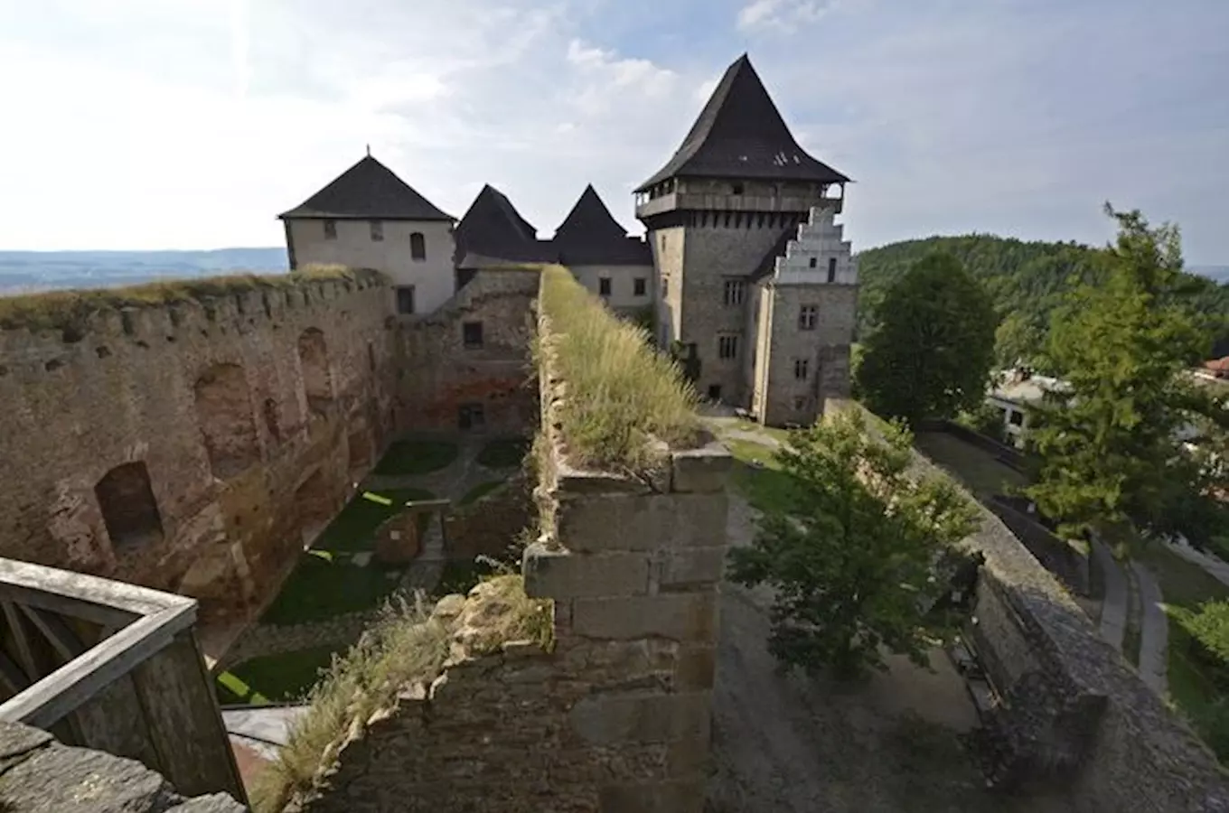 Hrad Lipnice - obestrený záhadami a povestmi