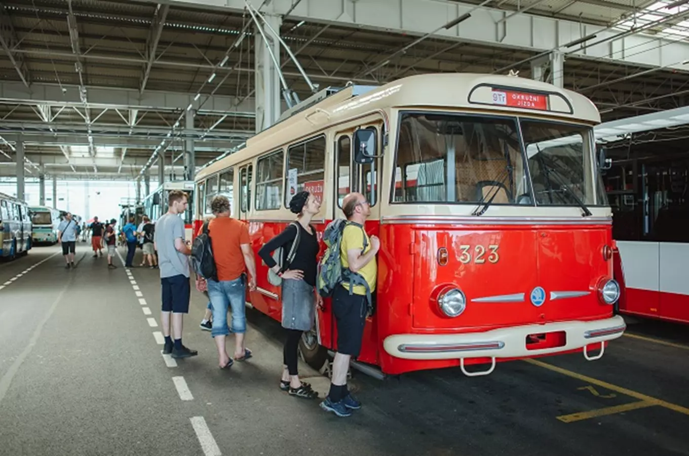 Výlet historickým autobusem