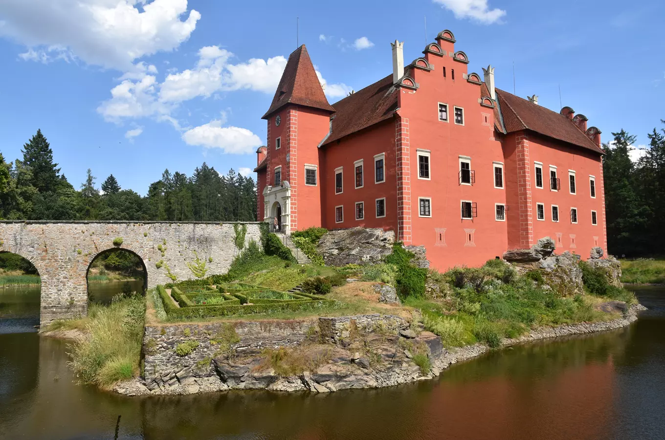 Hradozámecká noc na zámku Červená Lhota