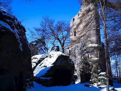 Poznejte skalní hrad Valecov i v zime
