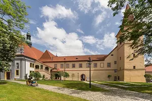 kláštery krumlov
