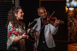 Júlia Kozáková & Manuša