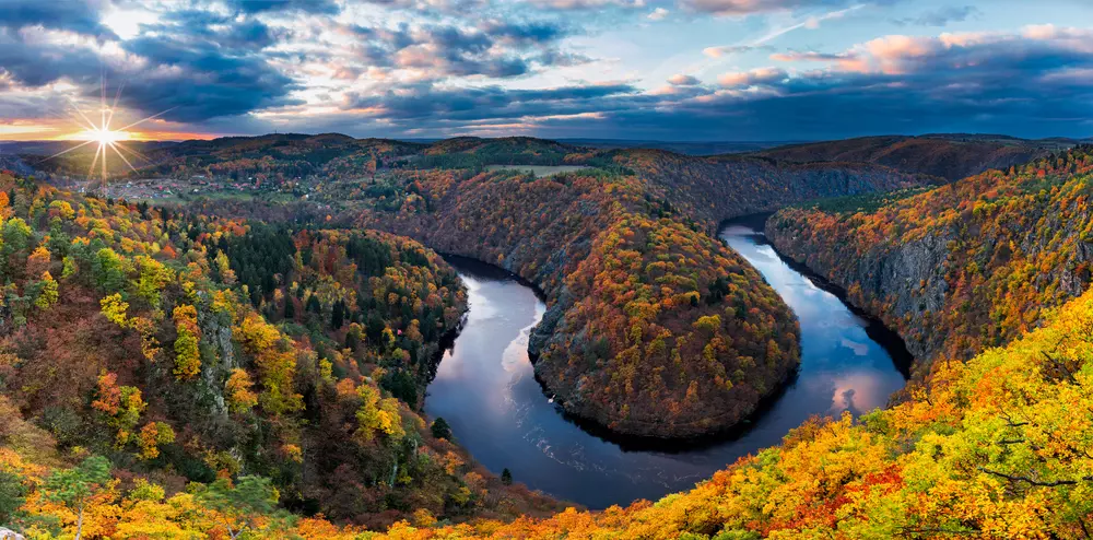 Nejhezčí a turisty nejvyhledávanější vyhlídky na Vltavu