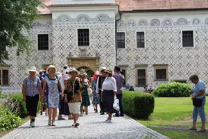 Promenáda v kloboucích