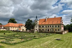 Red Poříčí Chateau