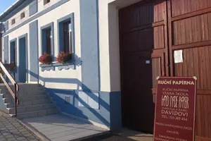 papírny Stará škola v Želeticích
