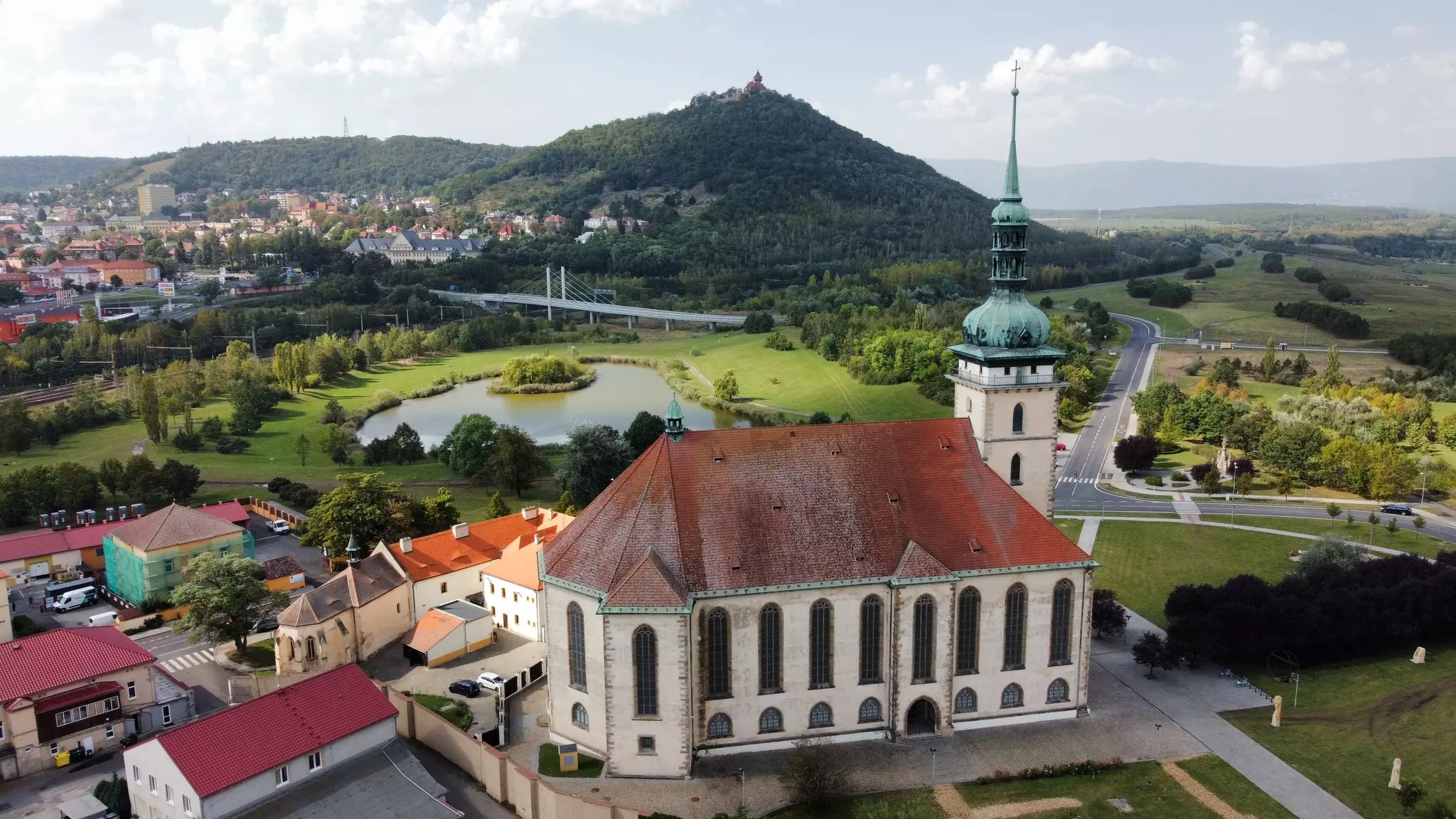 kostel most