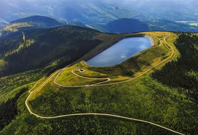 Přečerpávací vodní elektrárna Dlouhé stráně - jeden ze 7 divů Česka