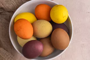 vajíčka odstíny žluté