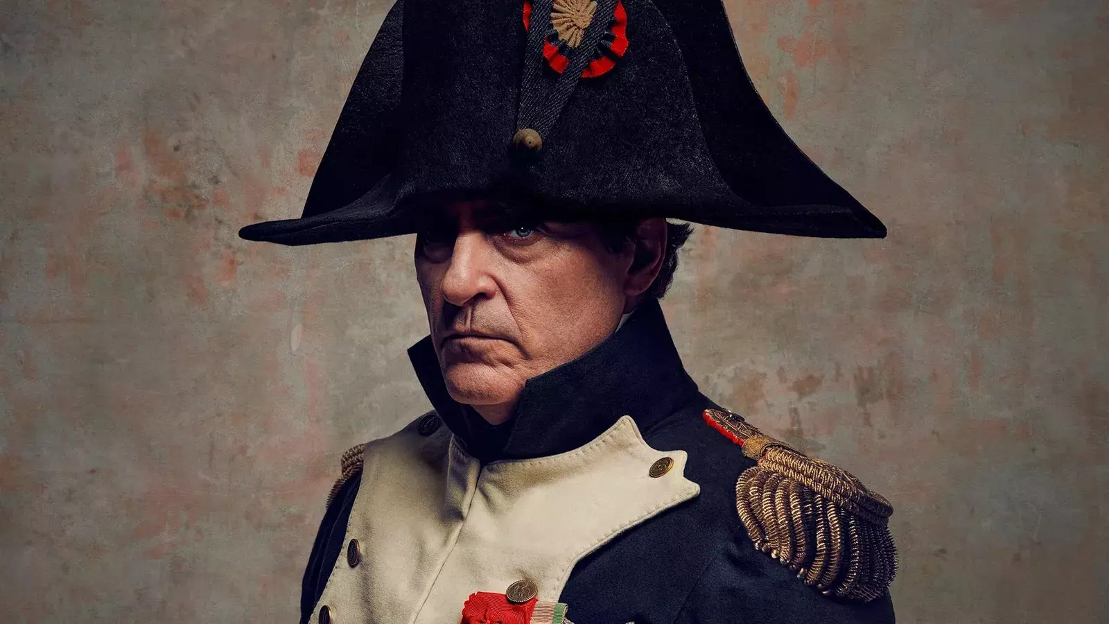 Joaquin Phoenix v roli Napoleona ve filmu Ridelyho Scotta