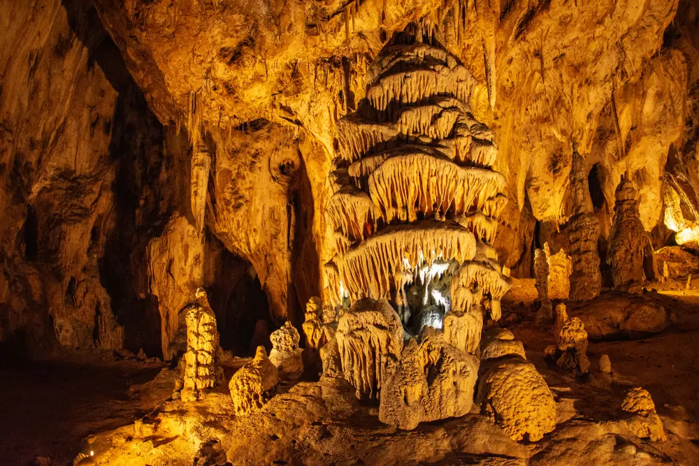 sloupsko šošůvské jeskyně